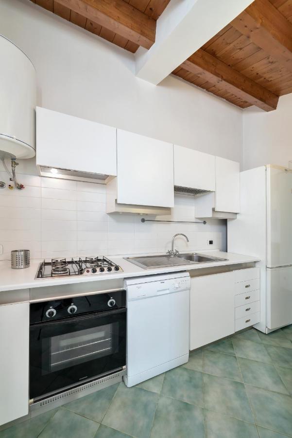 Archimede, Appartamento Con Vista In Centro A Marina Di Ragusa Εξωτερικό φωτογραφία