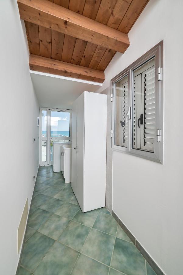 Archimede, Appartamento Con Vista In Centro A Marina Di Ragusa Εξωτερικό φωτογραφία