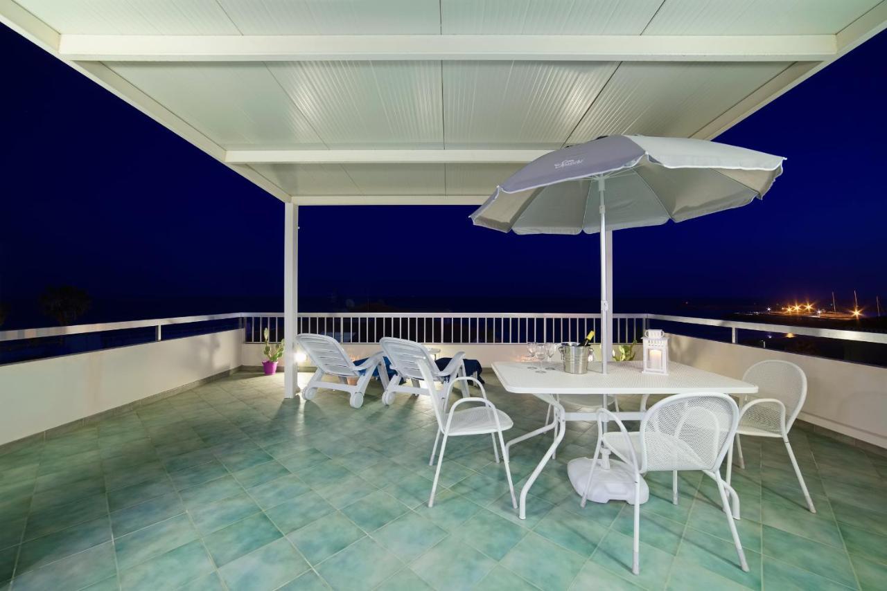Archimede, Appartamento Con Vista In Centro A Marina Di Ragusa Εξωτερικό φωτογραφία