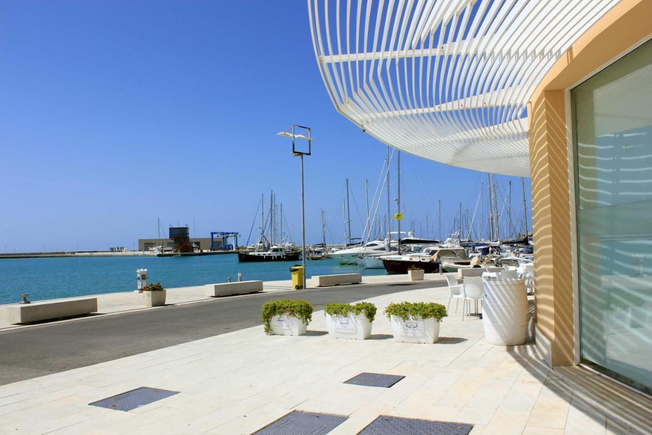 Archimede, Appartamento Con Vista In Centro A Marina Di Ragusa Εξωτερικό φωτογραφία